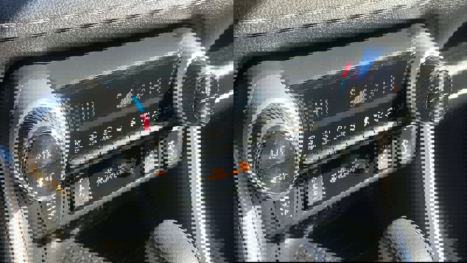 Used 2023 Toyota RAV4 XLE image 19