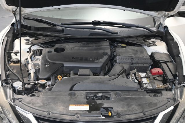 Used 2017 Nissan Altima 2.5 SR w/ Midnight Edition Package FWD image 37