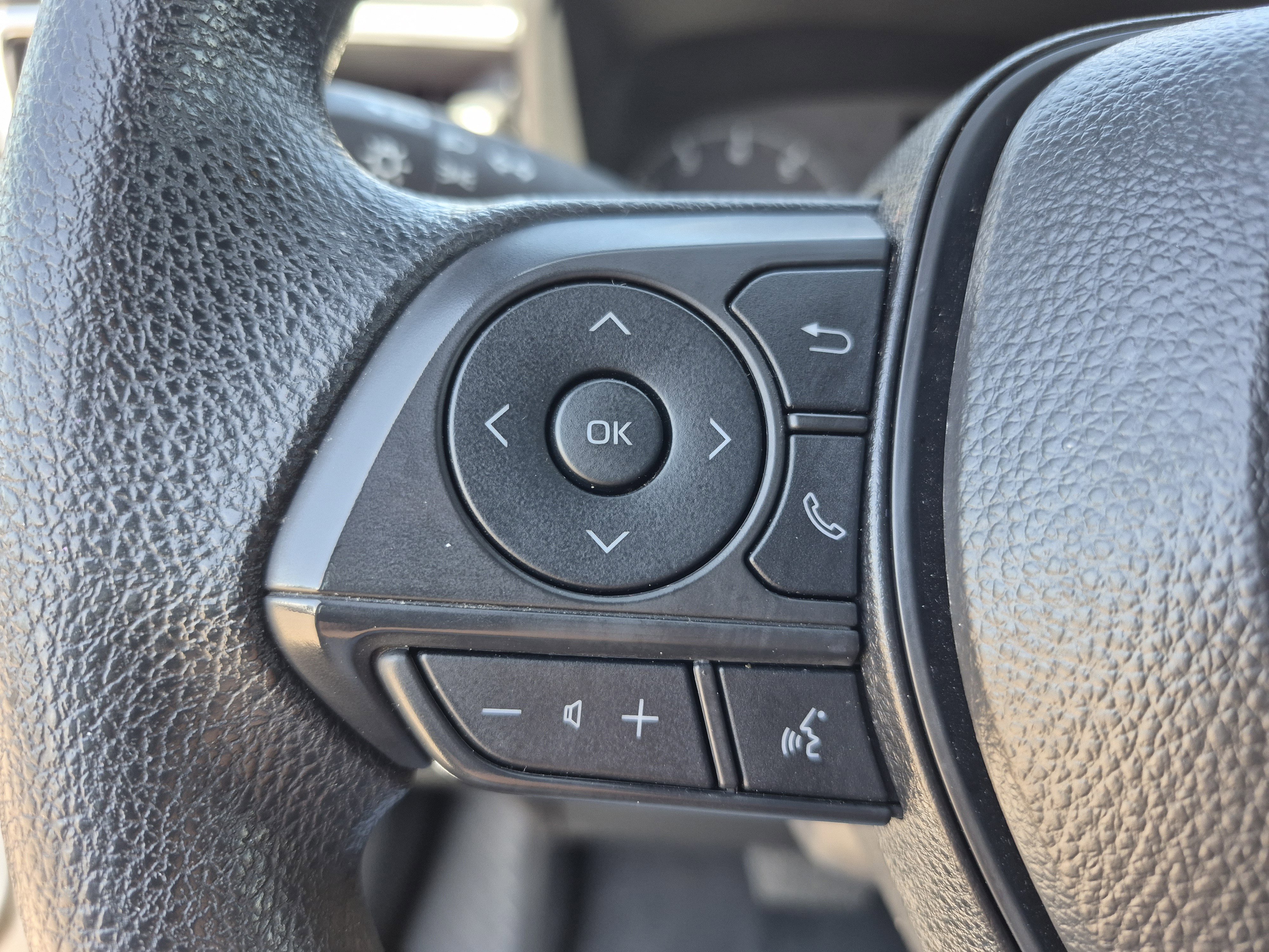 Used 2025 Toyota Corolla Cross AWD Hybrid image 26