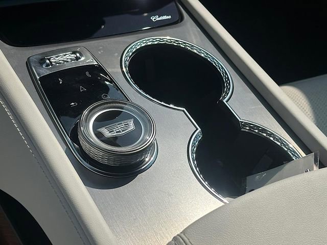 New 2026 Cadillac Vistiq Luxury w/ LPO, Floor Liner Package image 19
