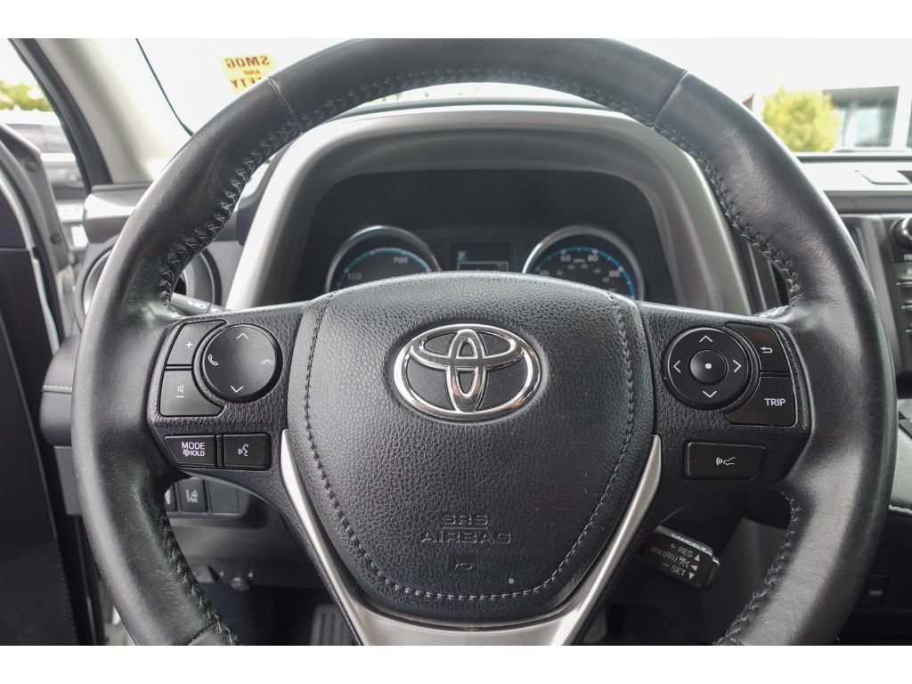 Used 2017 Toyota RAV4 XLE w/ Convenience Package AWD/4WD image 13