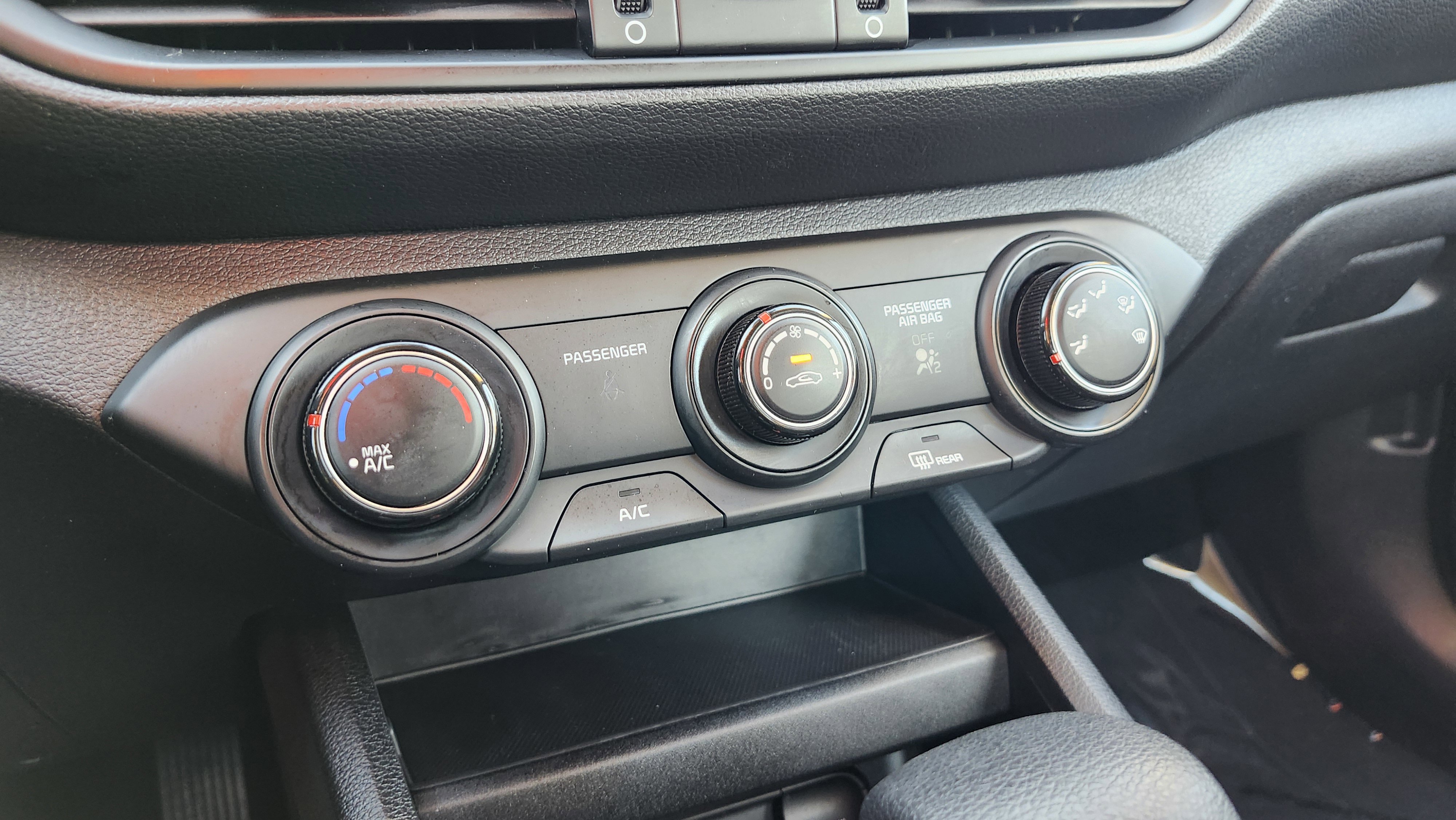 Used 2023 Kia Forte LXS image 27