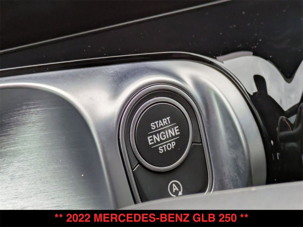 Used 2022 Mercedes-Benz GLB 250 4MATIC image 22