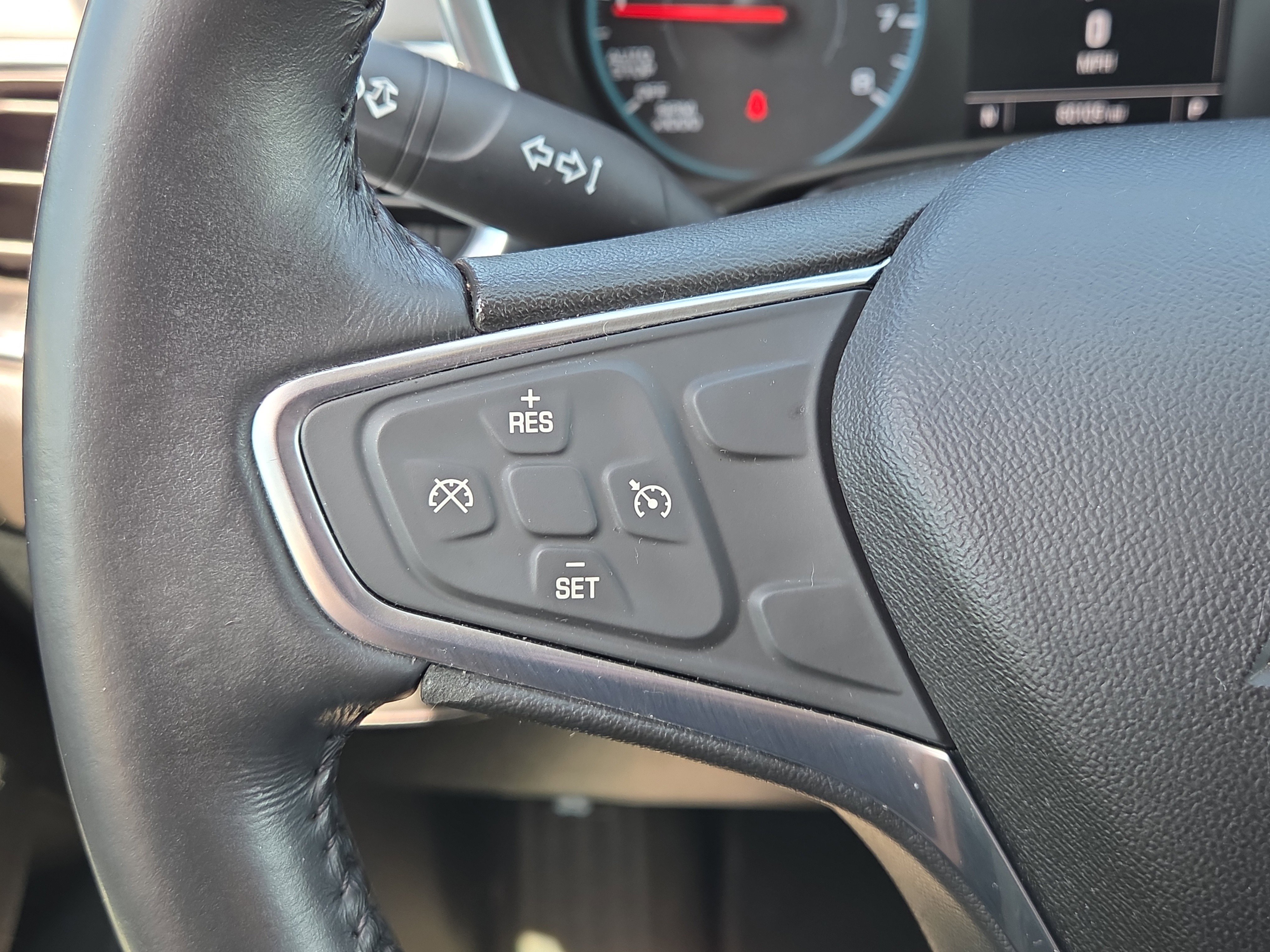 Used 2018 Chevrolet Equinox LT image 19