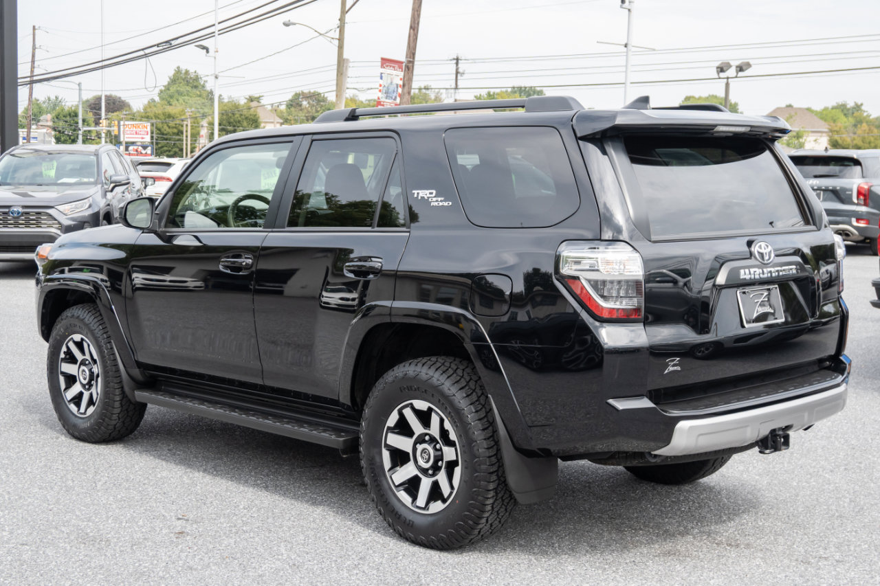 Used 2024 Toyota 4Runner TRD Off-Road image 8
