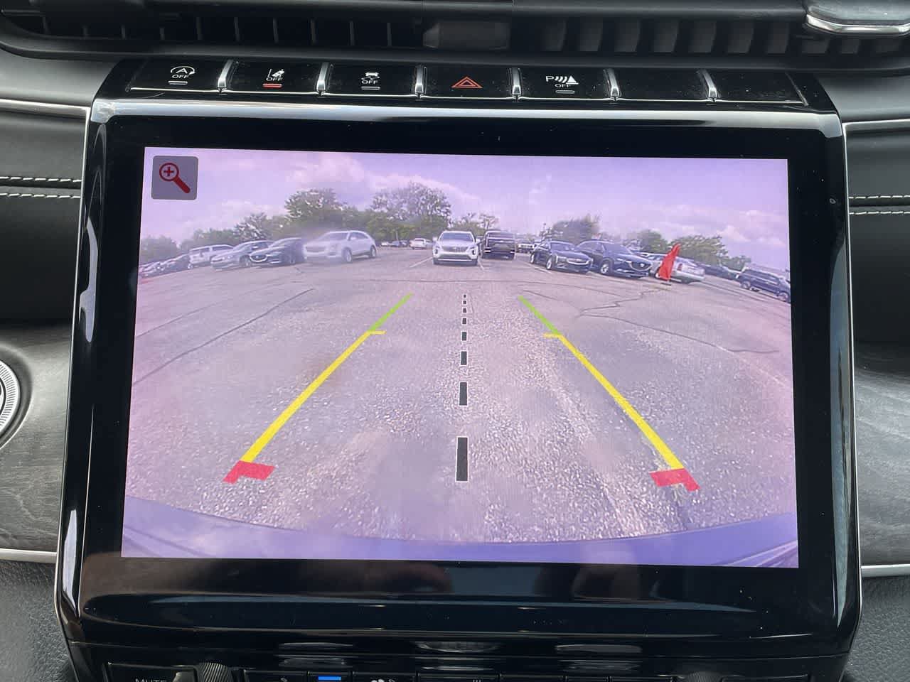 Used 2022 Jeep Grand Cherokee Overland AWD/4WD image 29