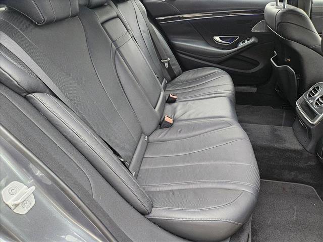 Used 2017 Mercedes-Benz S 550 Sedan image 19