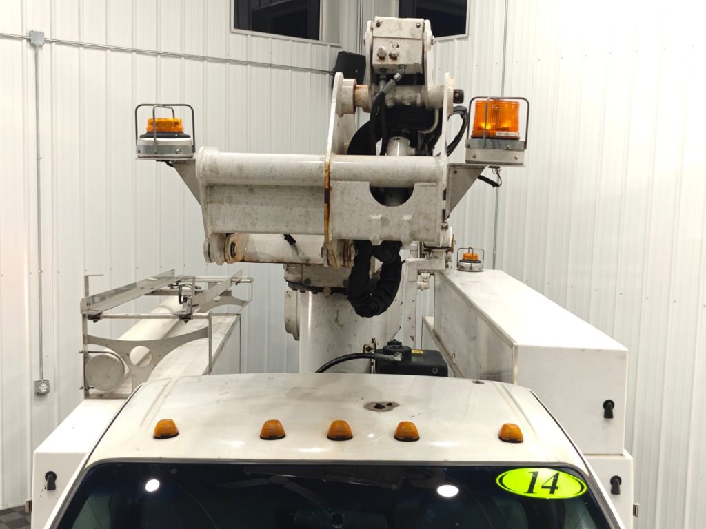 Used 2014 Ford F450 XL w/ Snow Plow Prep Package image 35