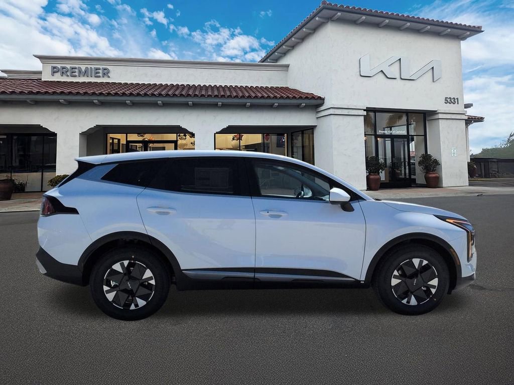 New 2026 Kia Sportage LX image 9