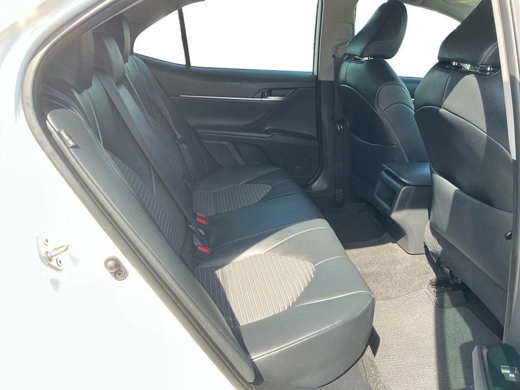 Used 2019 Toyota Camry SE image 23