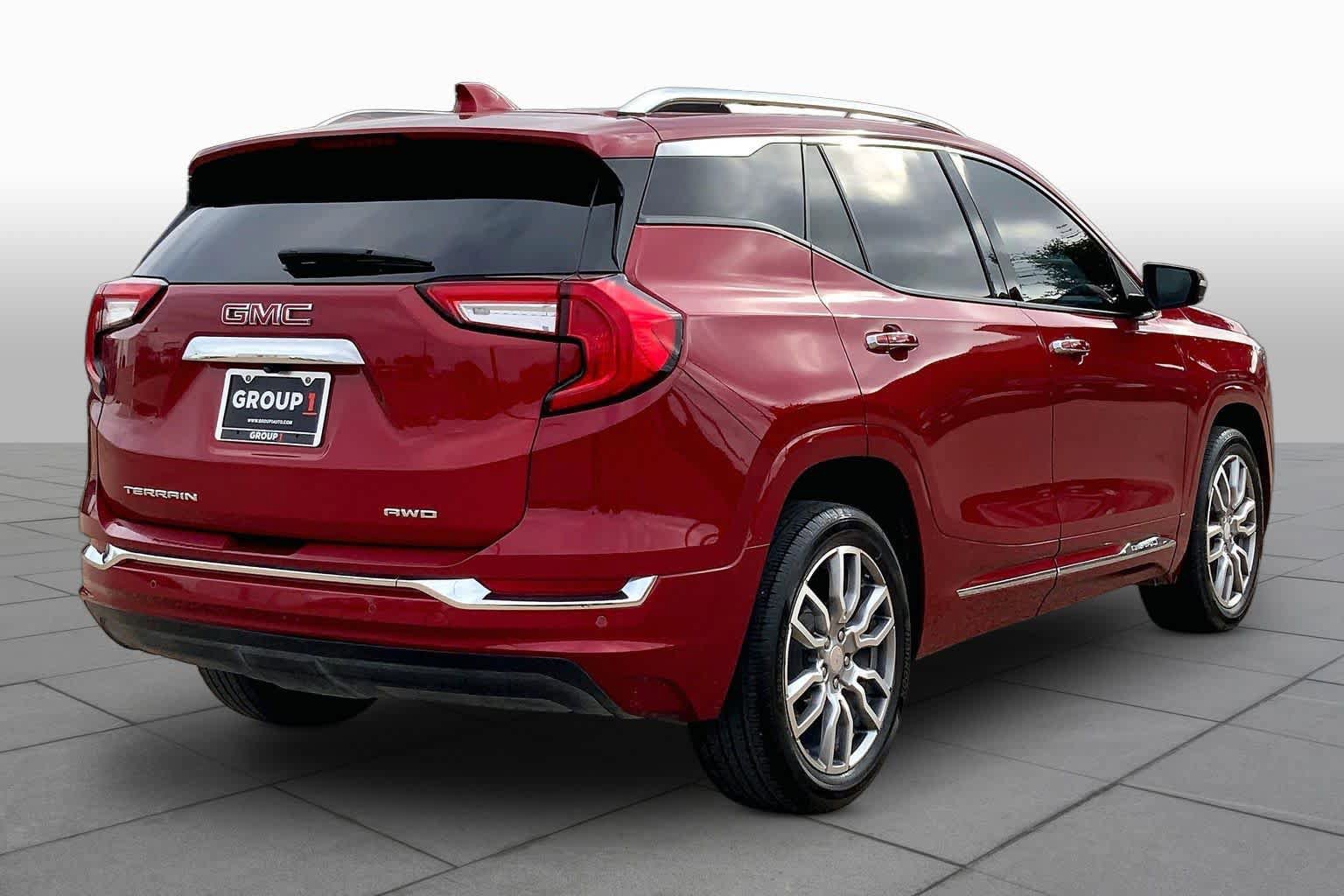 Used 2023 GMC Terrain Denali AWD/4WD image 13