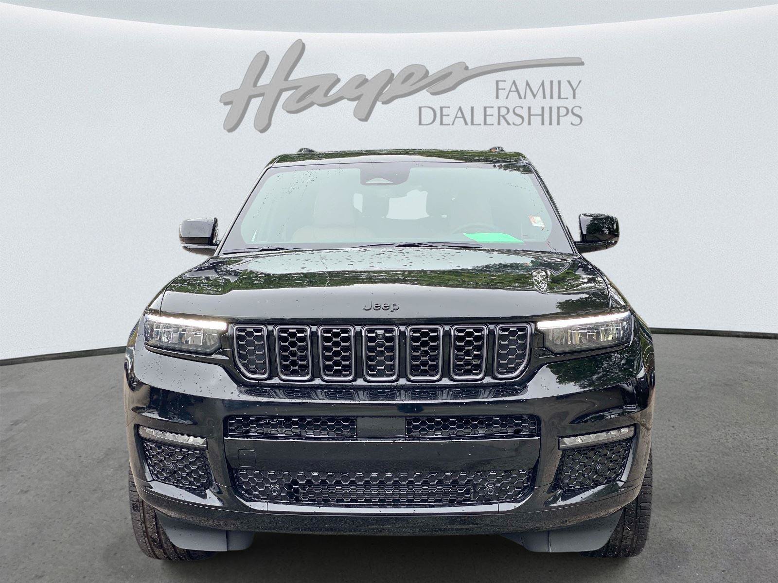Used 2024 Jeep Grand Cherokee L Summit AWD/4WD image 12