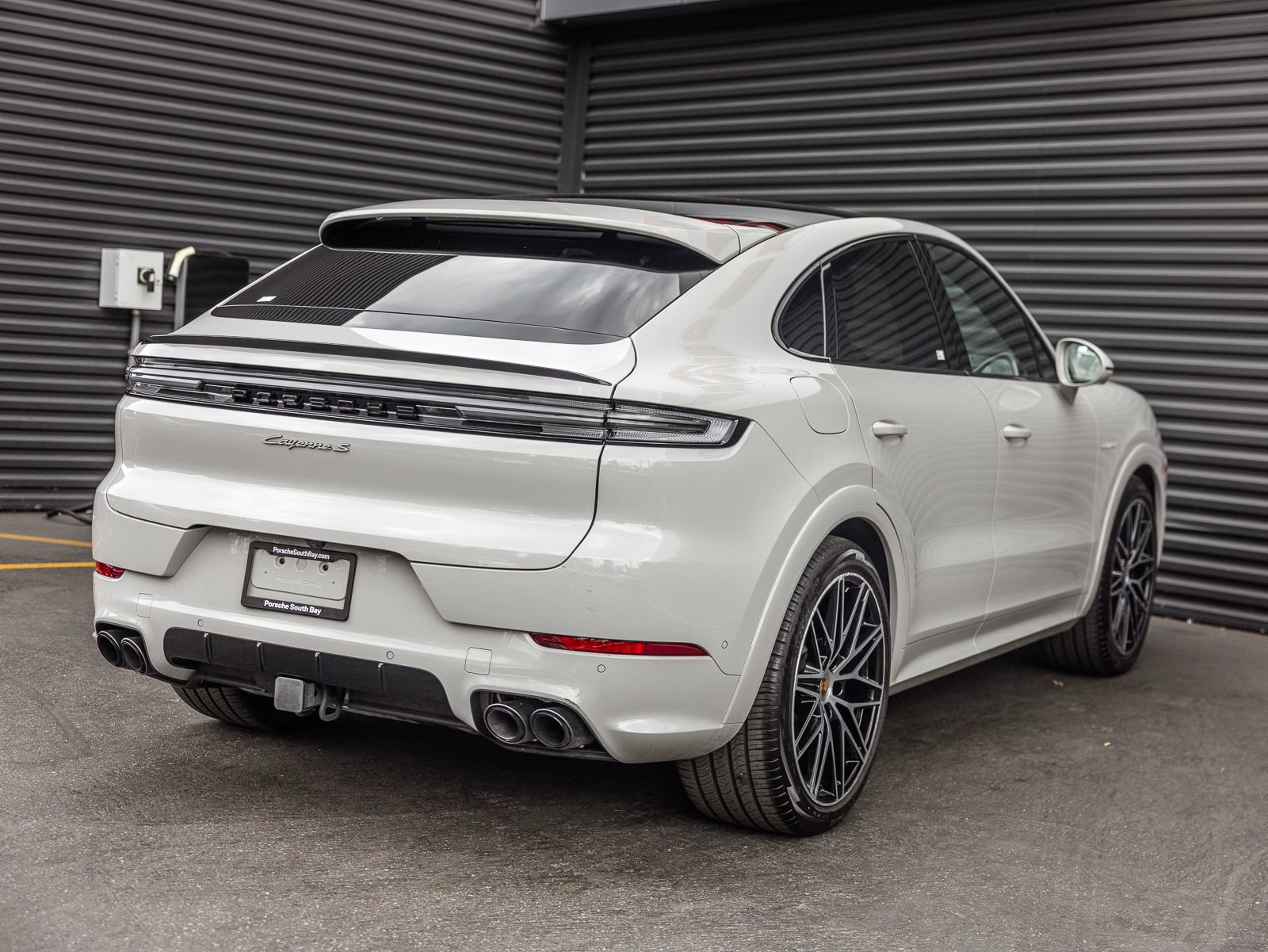 Certified 2025 Porsche Cayenne S AWD/4WD image 10
