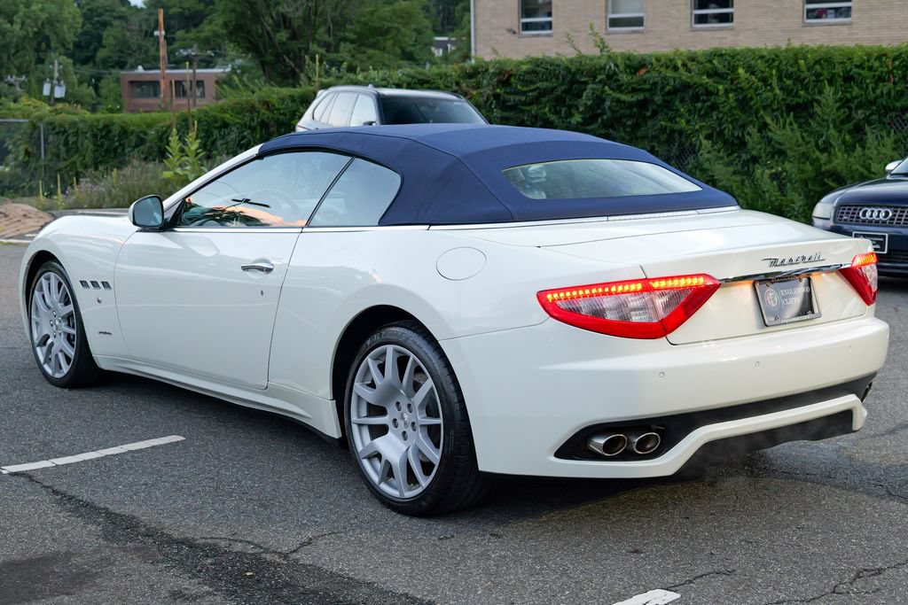 Used 2012 Maserati GranTurismo Convertible RWD image 5