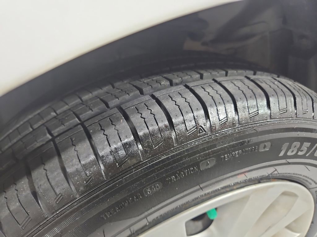 Used 2018 Nissan Versa S Plus image 26