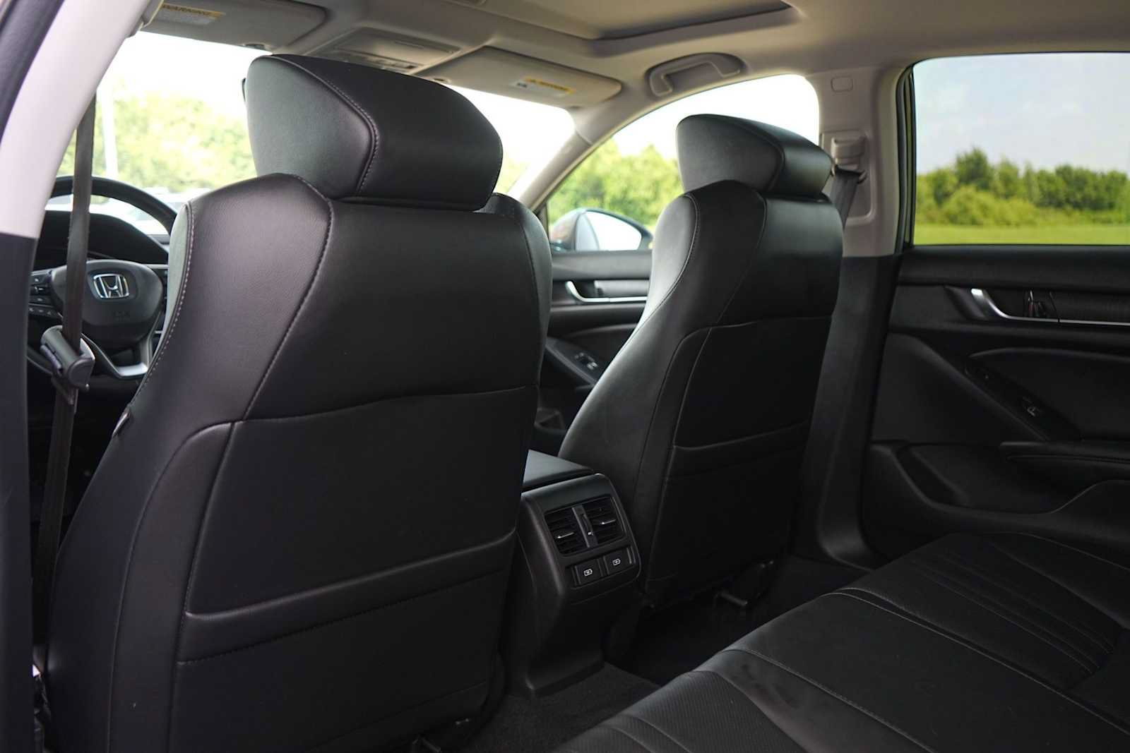 Used 2021 Honda Accord Touring image 17