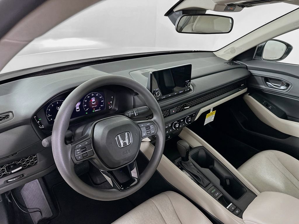 Certified 2025 Honda Accord SE image 10