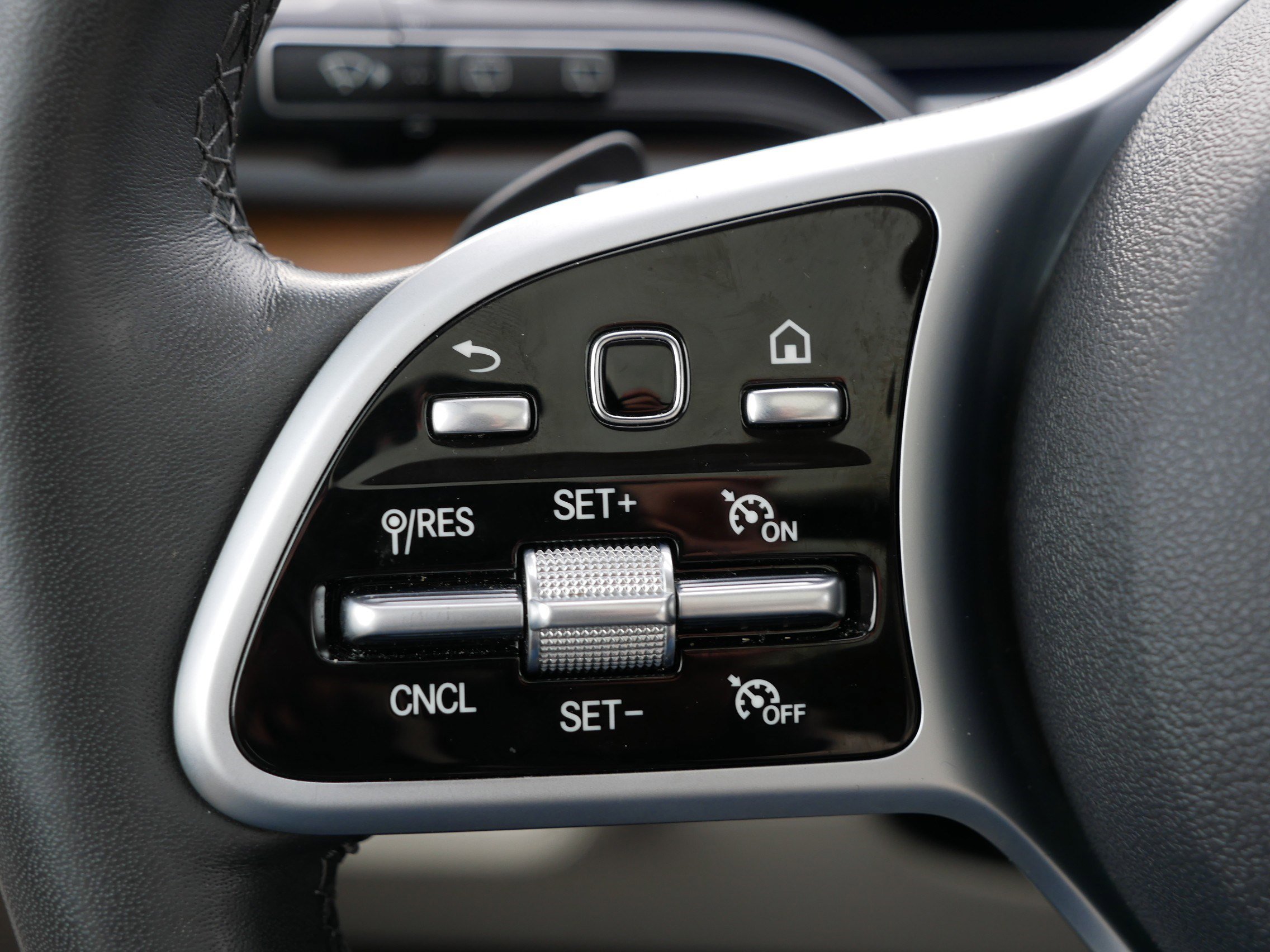 Used 2020 Mercedes-Benz GLE 350 4MATIC image 31