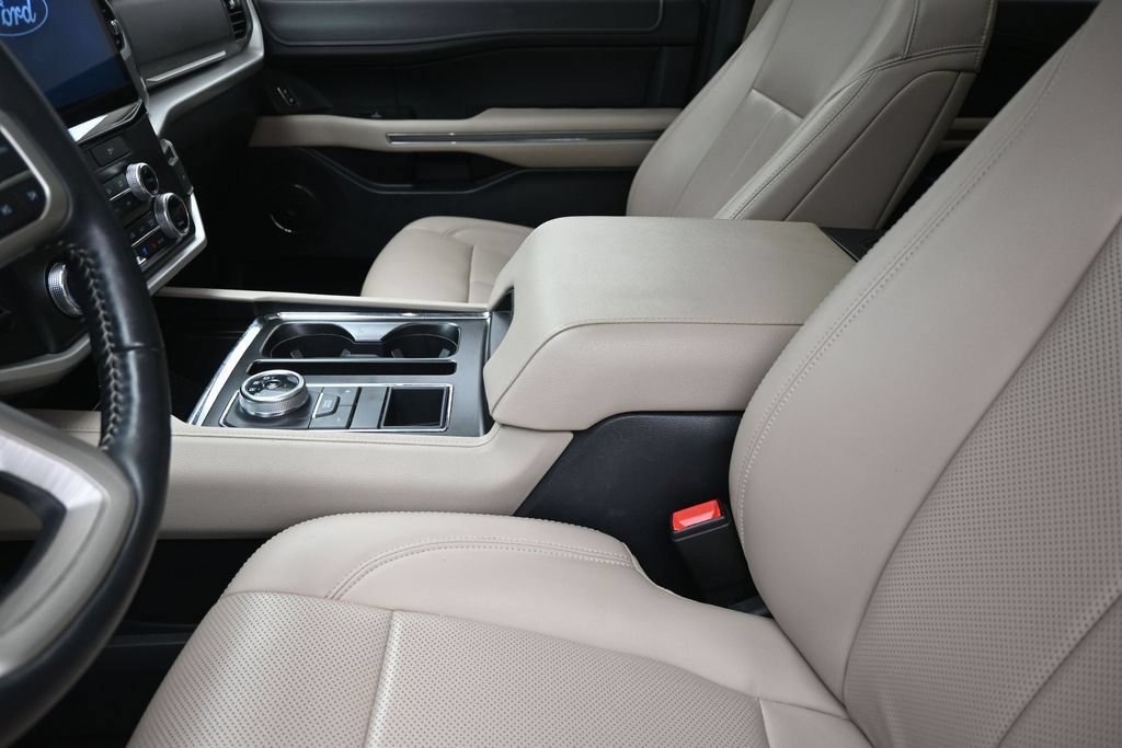 Certified 2022 Ford Expedition XLT RWD image 21