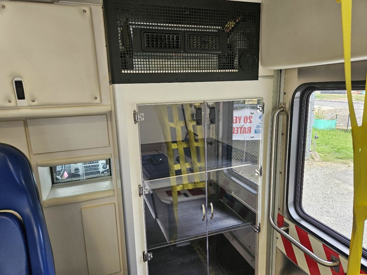Used 2013 Ford F450 XLT w/ Ambulance Preparation Pkg RWD image 65