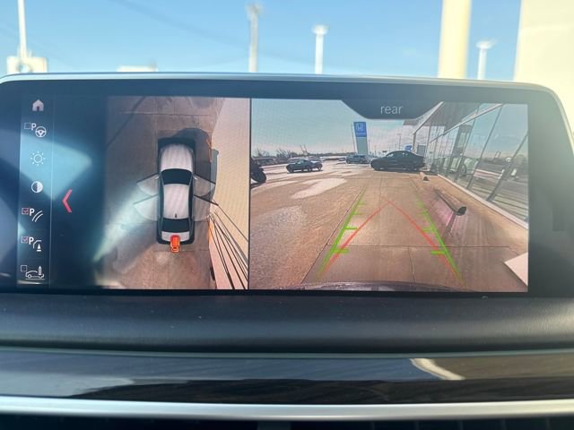 Used 2019 BMW 740i xDrive w/ Executive Package image 2