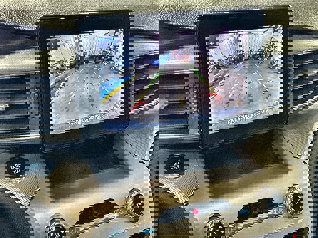 Used 2022 Ford Explorer XLT w/ Equipment Group 202A image 20