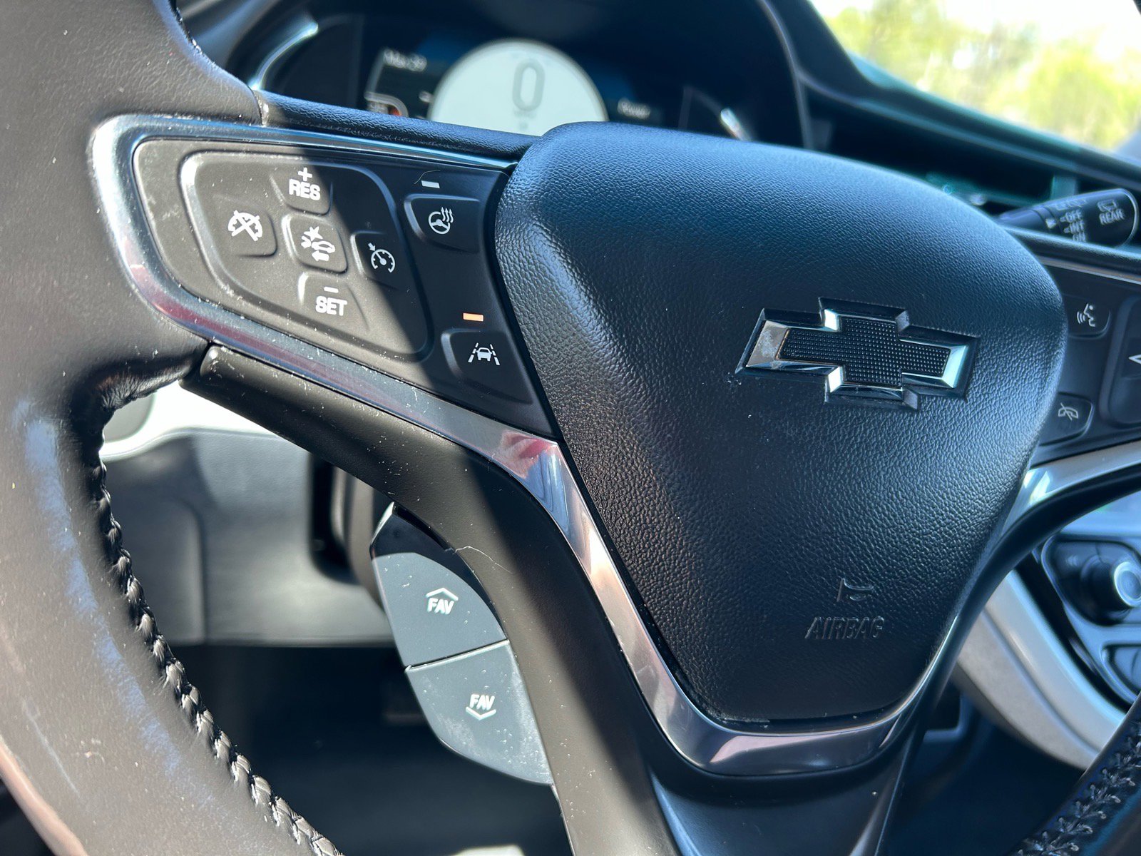 Used 2020 Chevrolet Bolt LT FWD image 19
