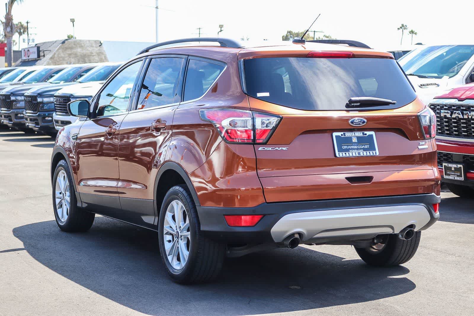 Used 2017 Ford Escape SE w/ Equipment Group 201A FWD image 6