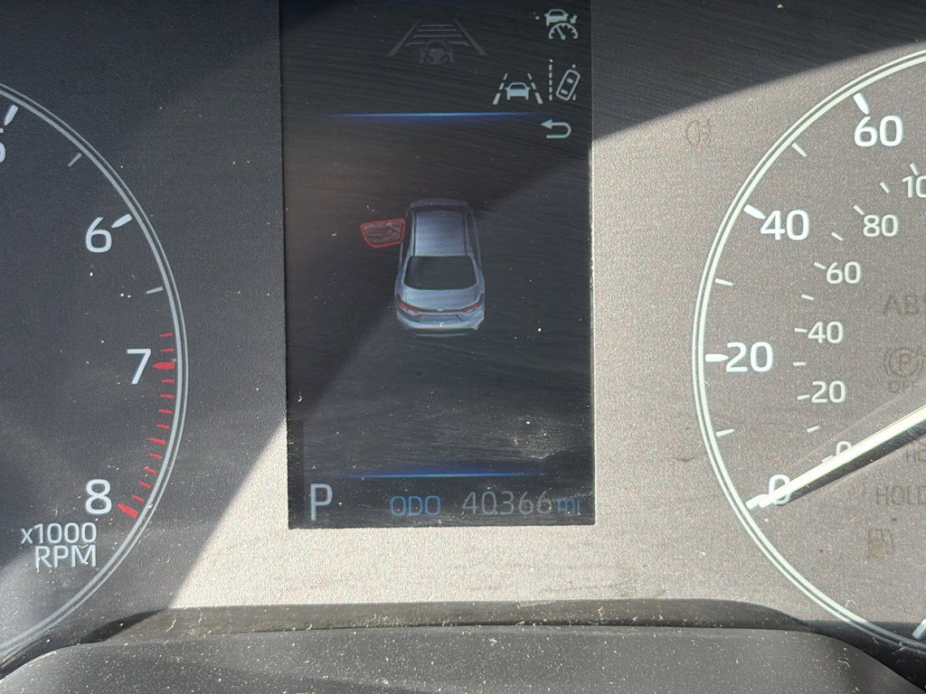 Used 2024 Toyota Corolla LE image 3