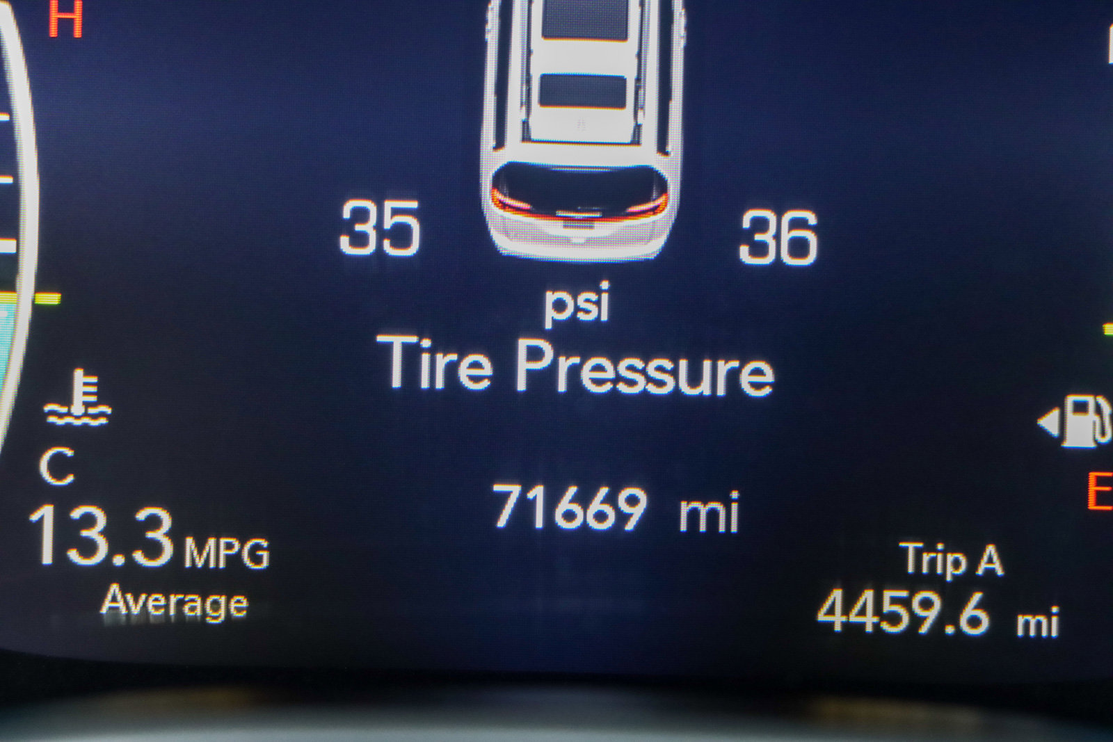 Used 2023 Chrysler Pacifica Touring-L image 16