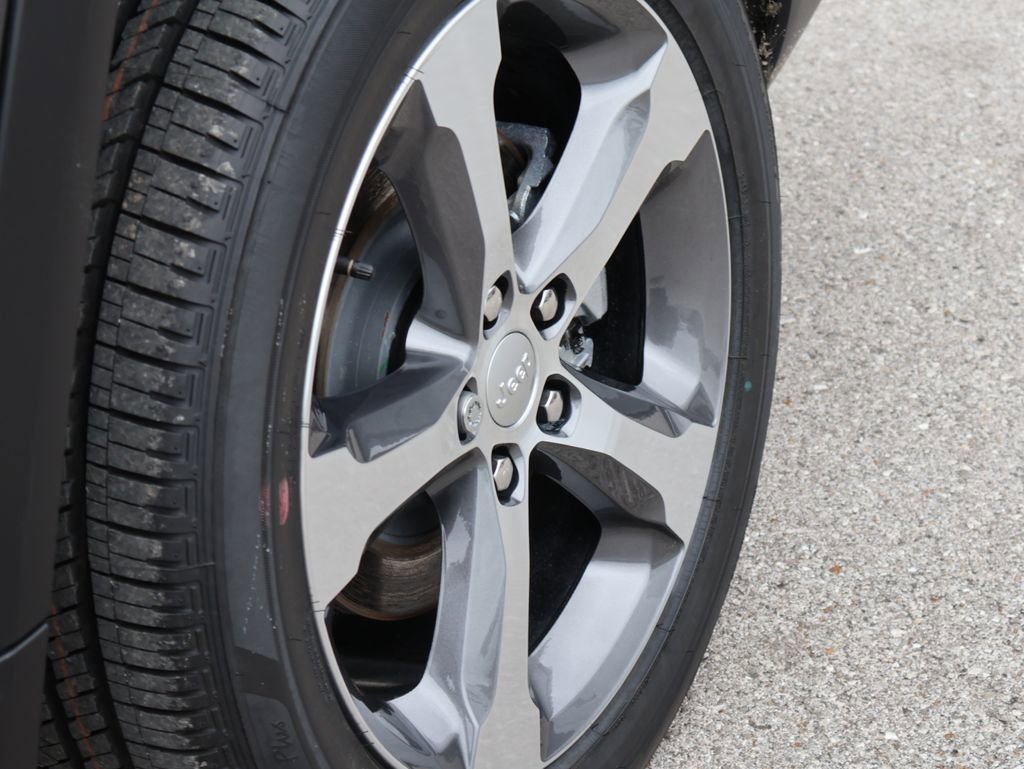 New 2026 Jeep Grand Cherokee L Limited image 40