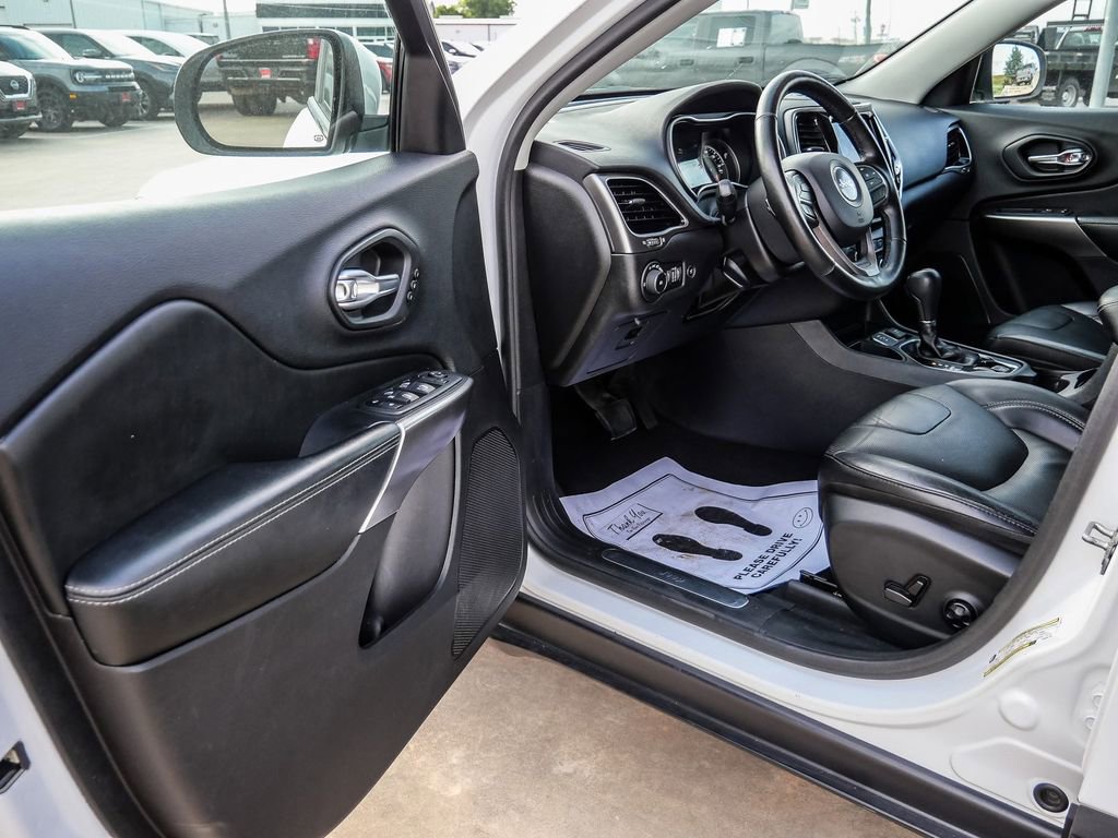 Used 2020 Jeep Cherokee Limited FWD image 31