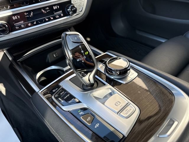 Used 2019 BMW 740i xDrive w/ Executive Package image 25