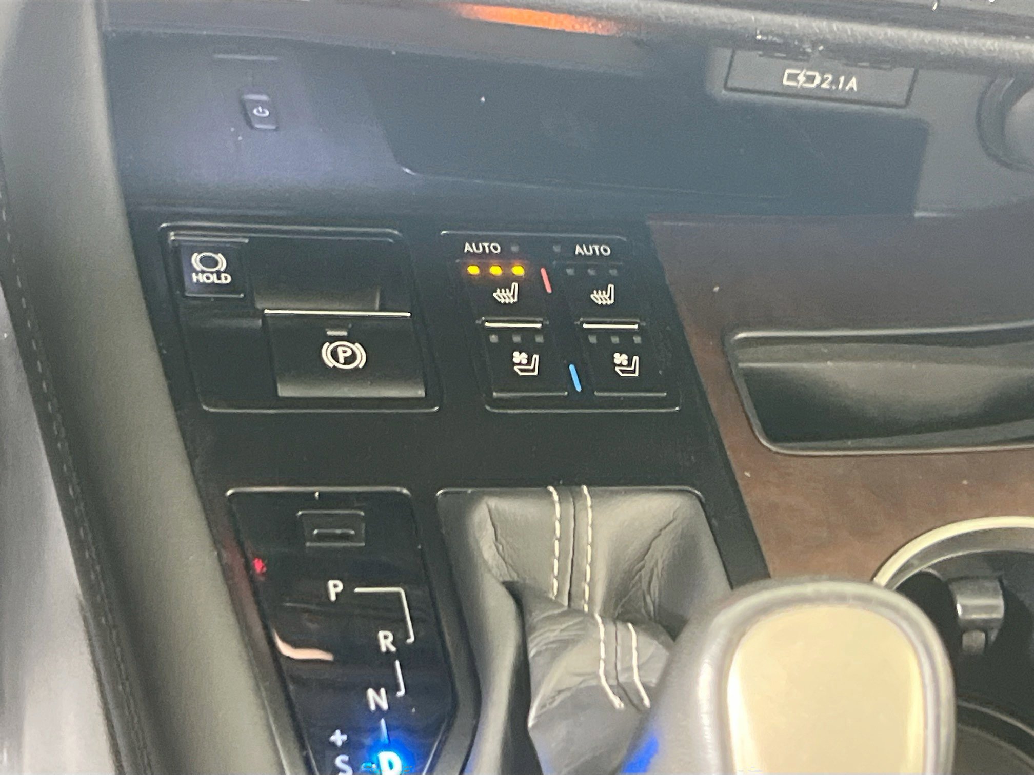 Used 2022 Lexus RX 450h AWD w/ Premium Package image 19