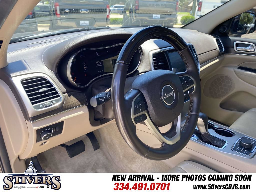 Used 2017 Jeep Grand Cherokee Overland w/ Jeep Active Safety Group AWD/4WD image 52