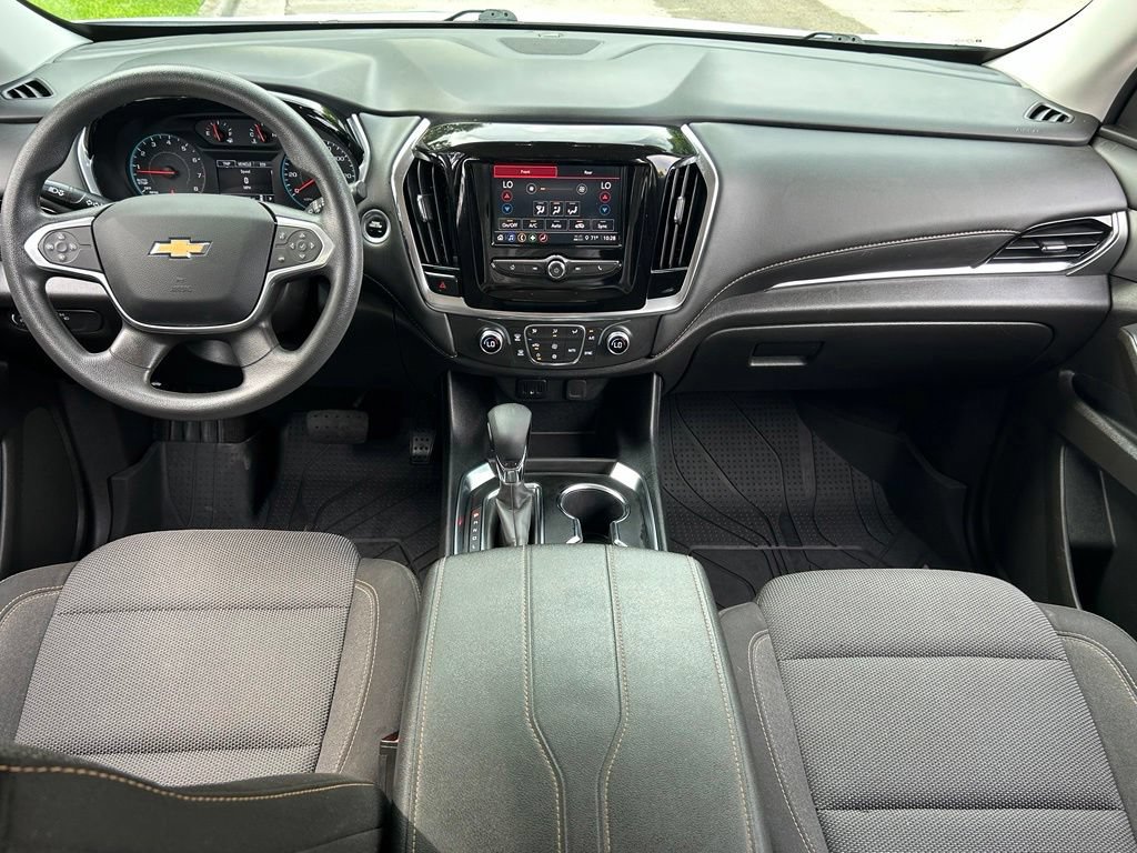 Used 2021 Chevrolet Traverse LS FWD image 11