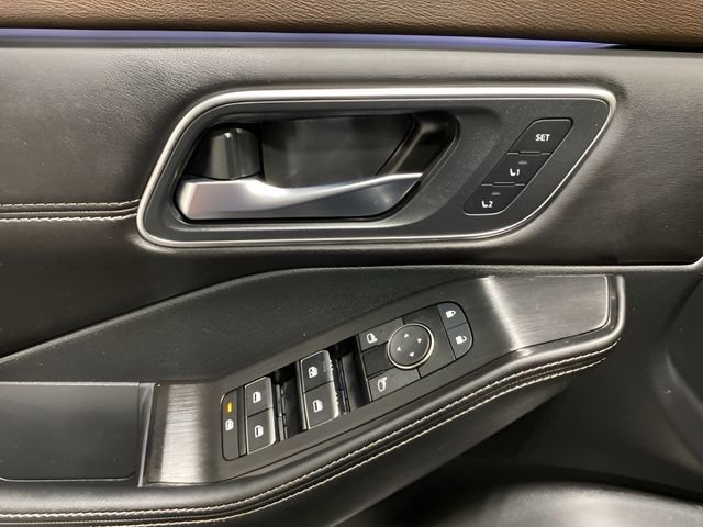 Certified 2023 Nissan Rogue Platinum w/ Platinum Premium Package AWD/4WD image 10