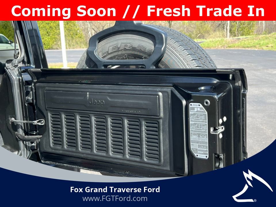 Used 2025 Jeep Wrangler Unlimited Sahara AWD/4WD image 33