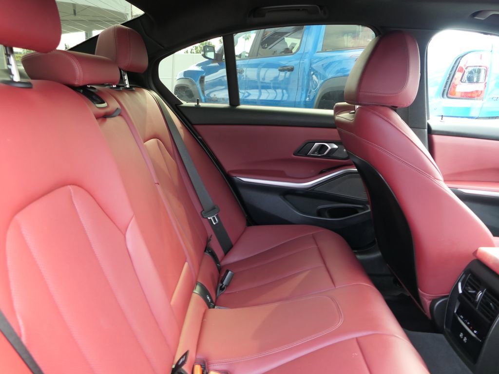 Used 2025 BMW M340i w/ Premium Package image 23