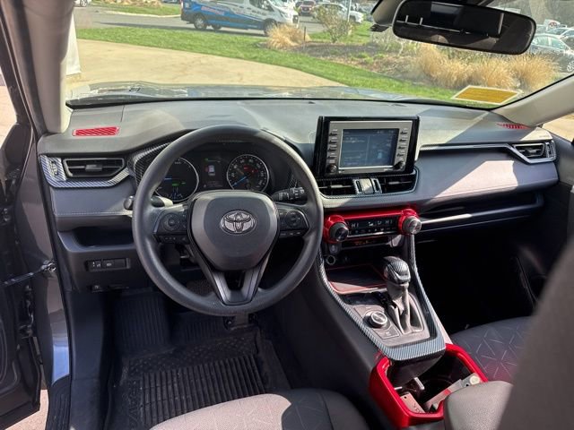 Used 2022 Toyota RAV4 XLE image 28