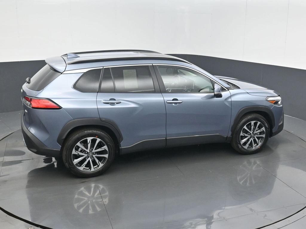 Used 2024 Toyota Corolla Cross XLE w/ Convenience Package image 24