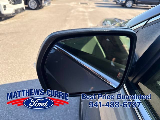 Certified 2022 Ford Edge Titanium AWD/4WD image 8