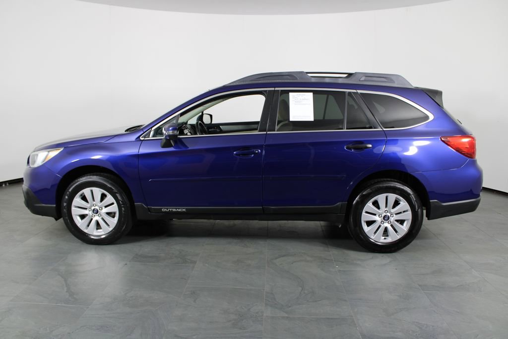 Used 2017 Subaru Outback 2.5i Premium image 11