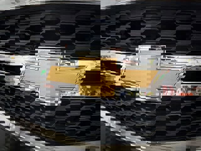 Used 2019 Chevrolet Suburban LT image 29