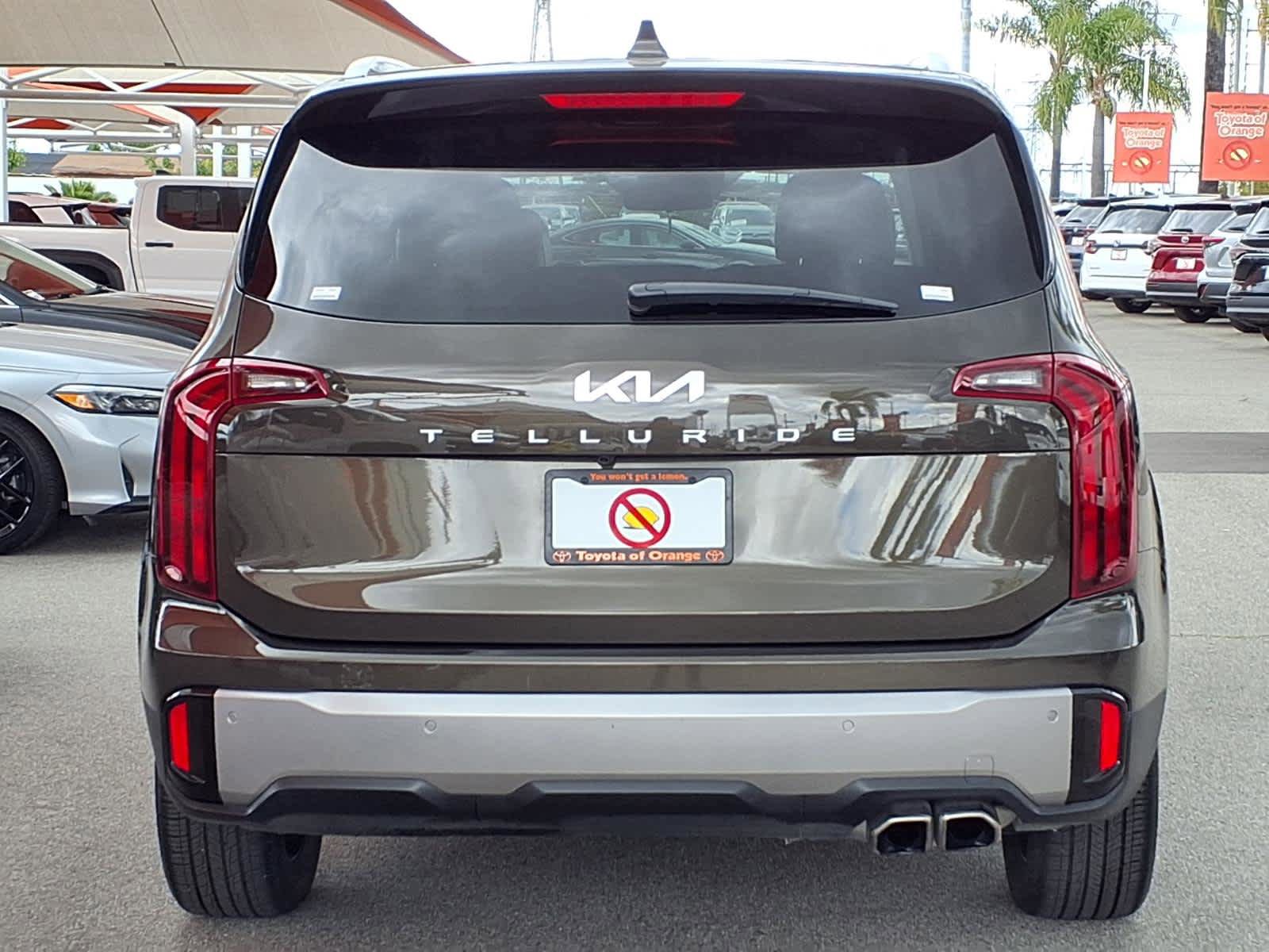 Used 2025 Kia Telluride S FWD image 5