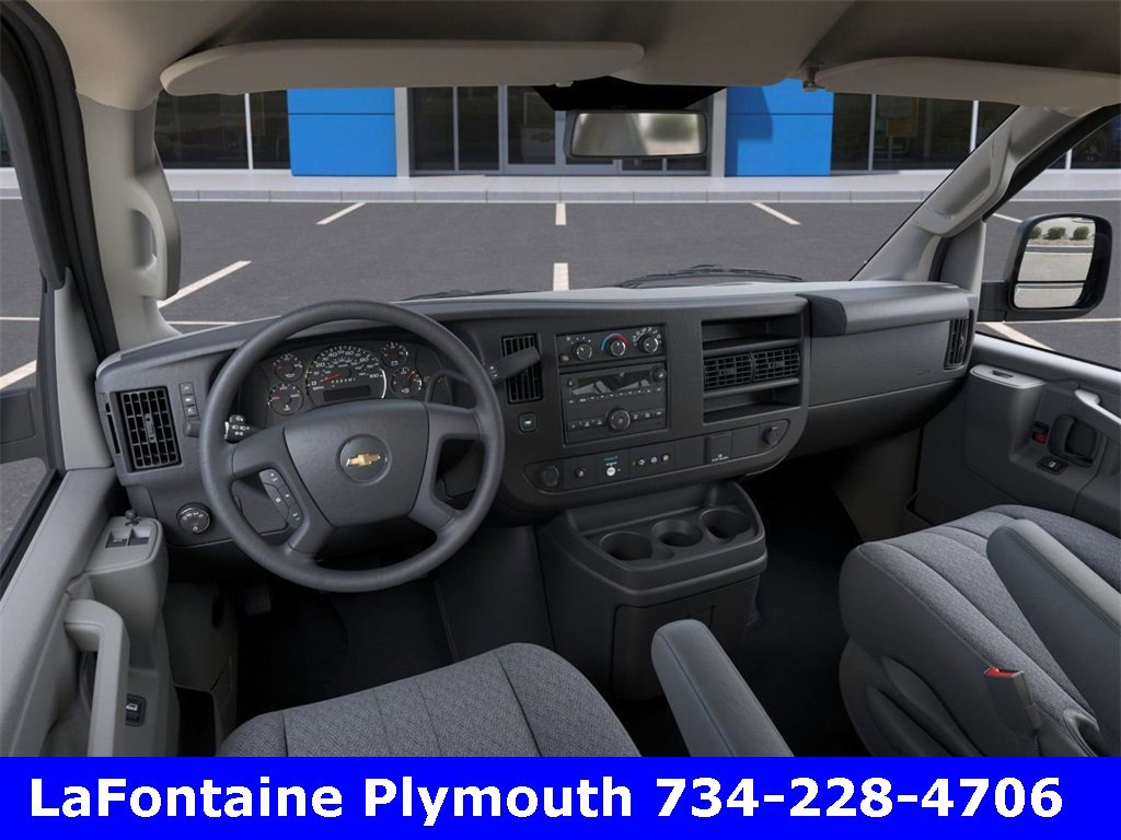 New 2025 Chevrolet Express 3500 w/ Driver Convenience Package image 15