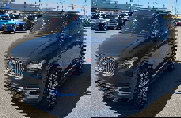 Used 2021 Volvo XC90 T8 Inscription image 3