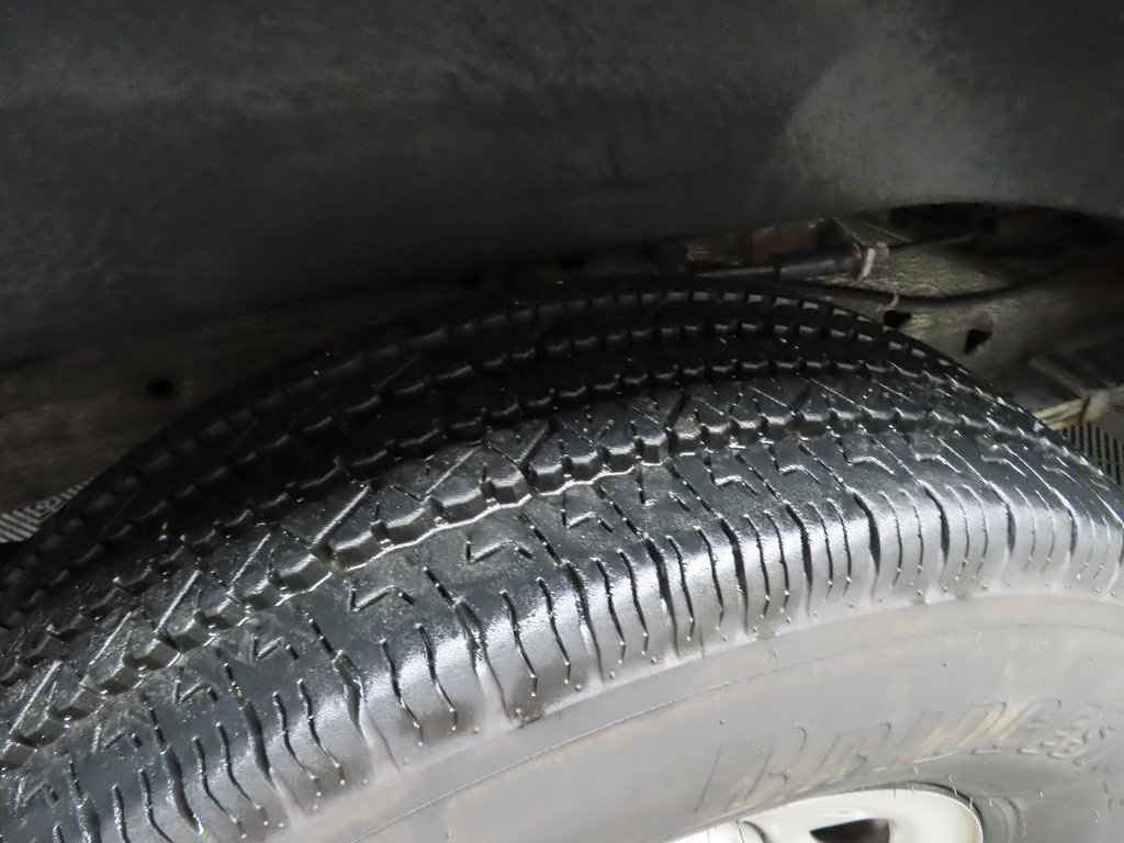 Used 2021 Chevrolet Express 2500 w/ Driver Convenience Package image 26