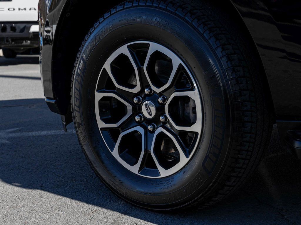 Used 2024 Ford Expedition XLT image 2