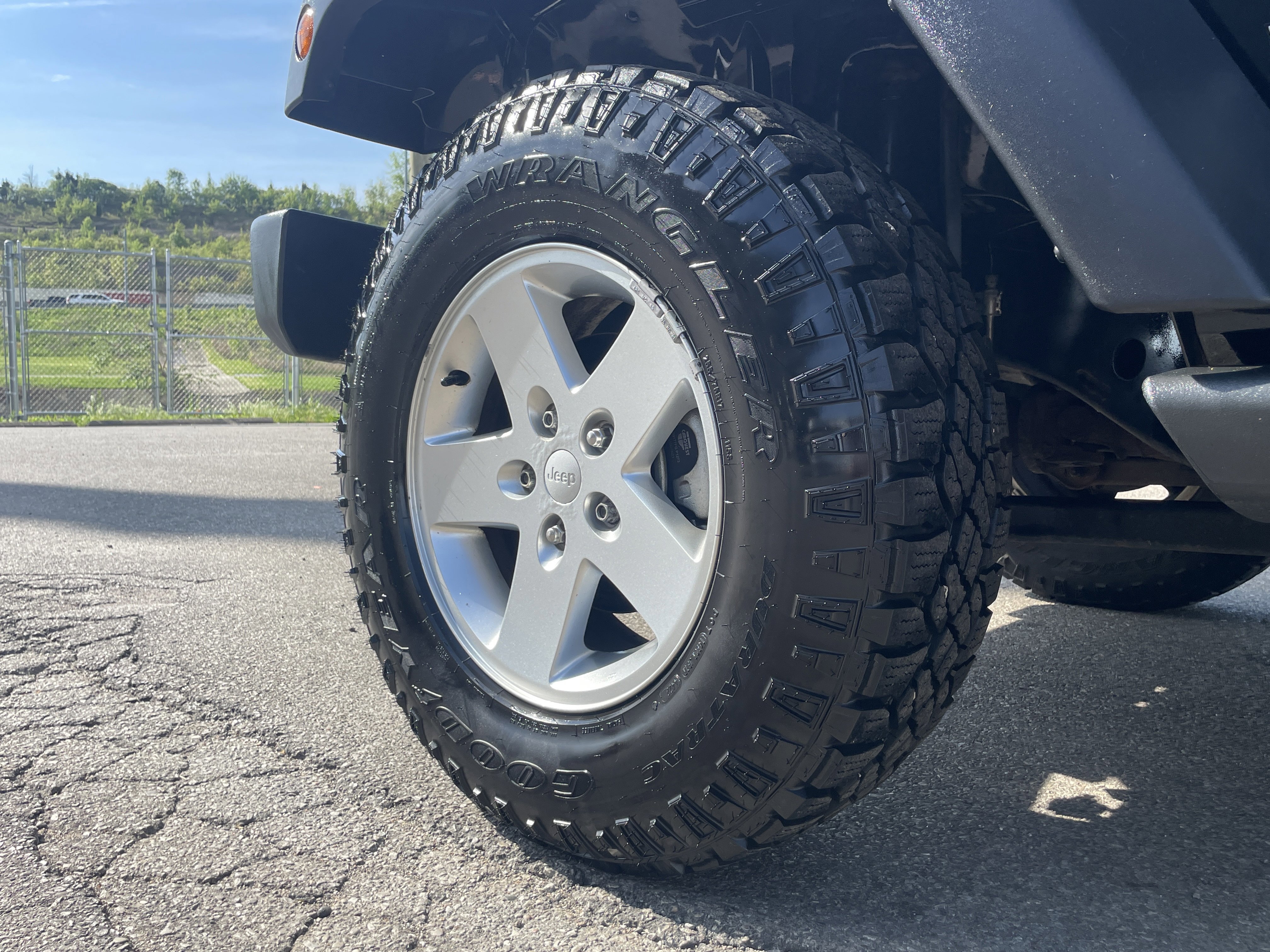 Used 2012 Jeep Wrangler Unlimited Sport AWD/4WD image 21